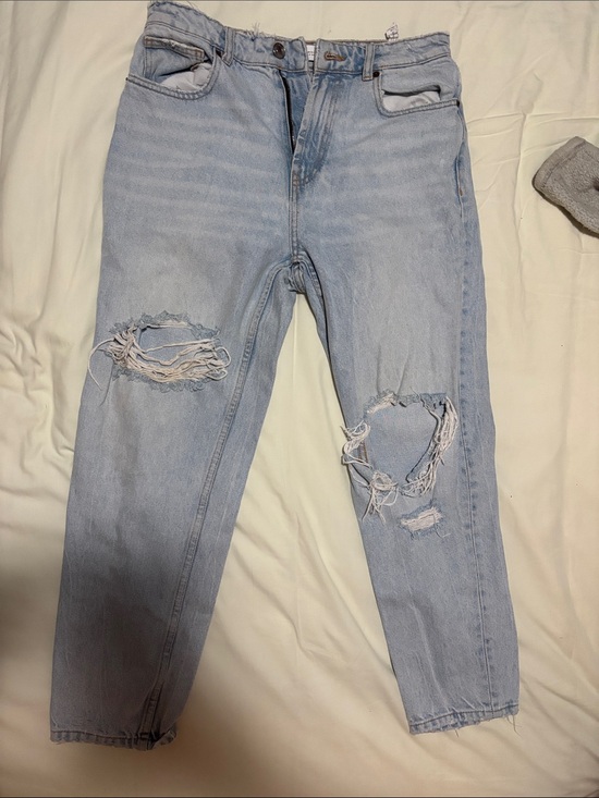 Zara Denim - 2/$20 ZARA Light Wash Distressed Women’s Jeans - Casual Ripped Denim